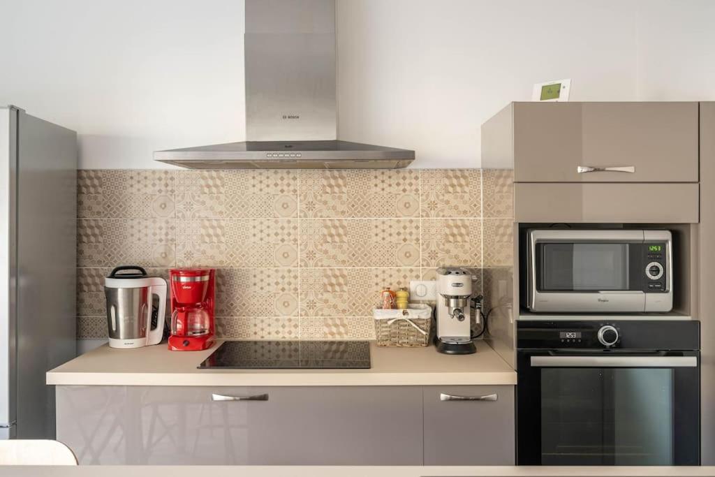 Superbe Appartement Avec Parking Gratuit Lons-le-Saunier Exterior foto